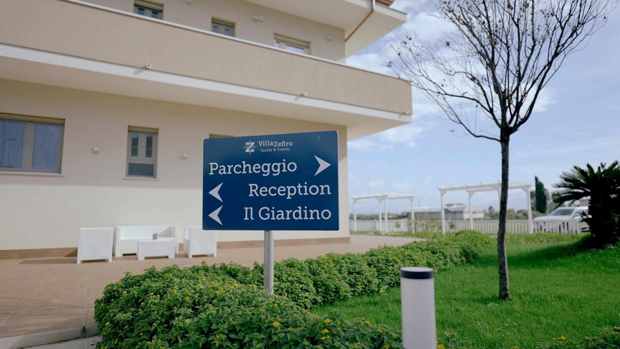 Villa Zefiro Suites & Events Battipaglia Pokoj fotografie