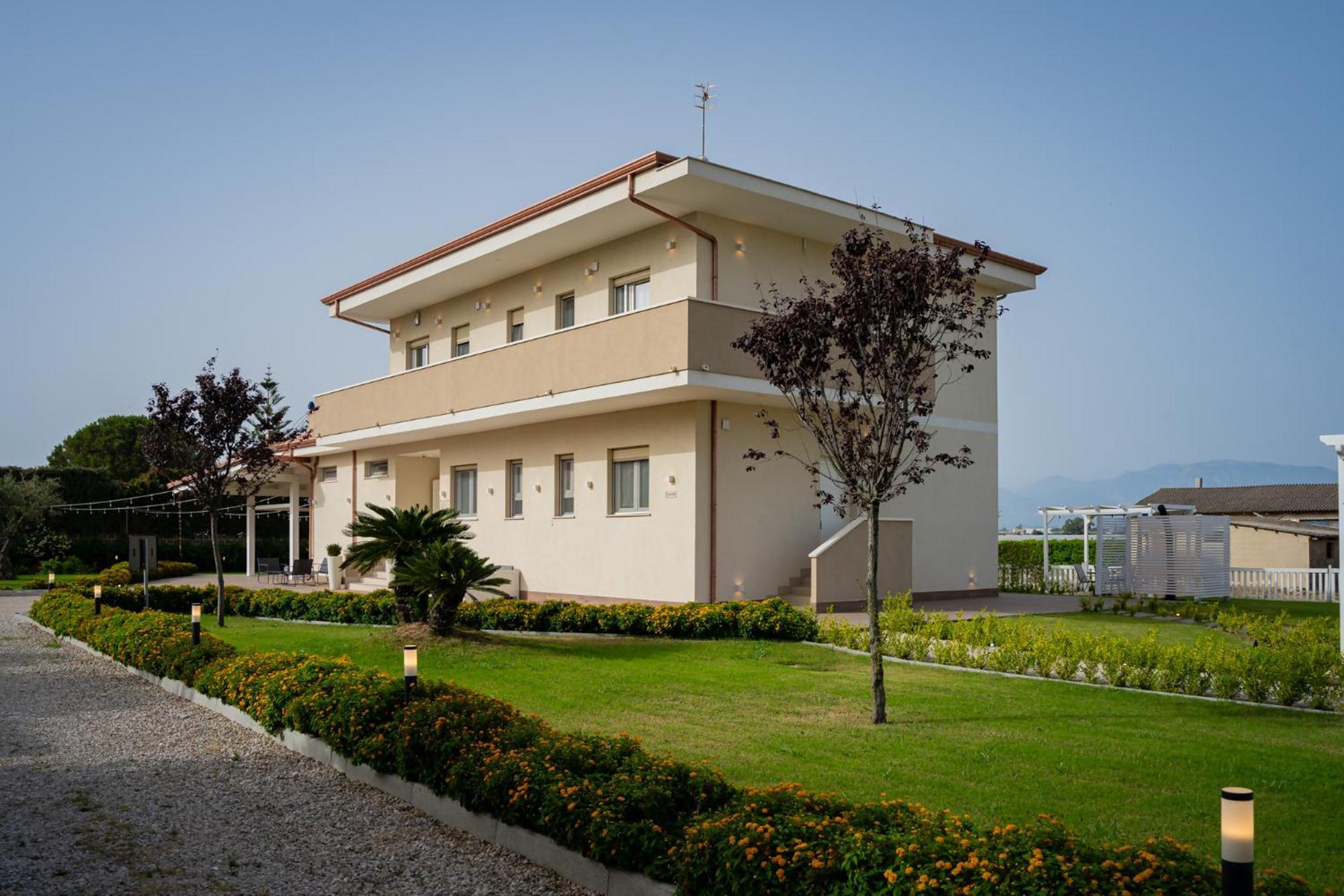 Villa Zefiro Suites & Events Battipaglia Exteriér fotografie